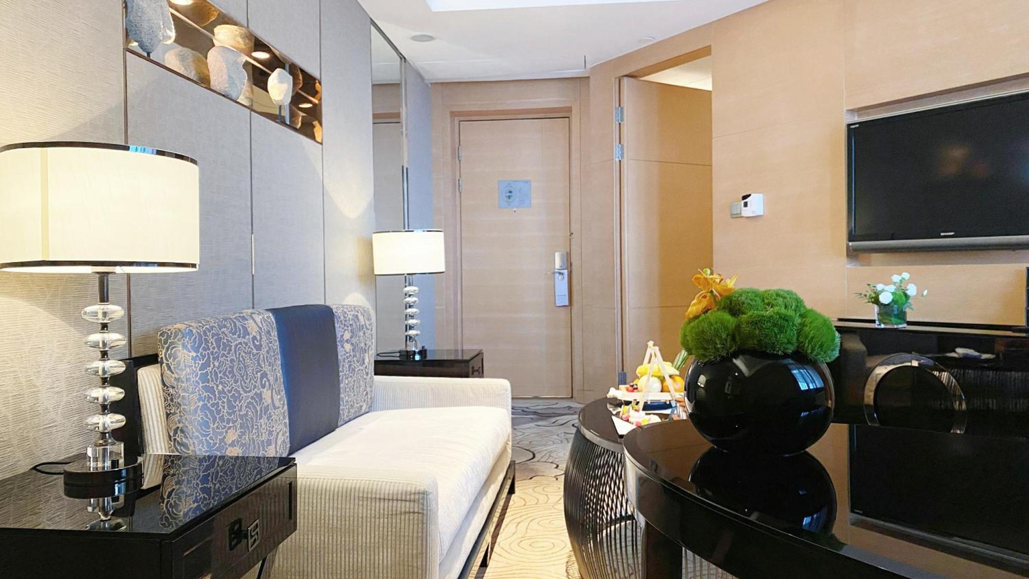 Отель Crowne Plaza Xi'An By Ihg Экстерьер фото