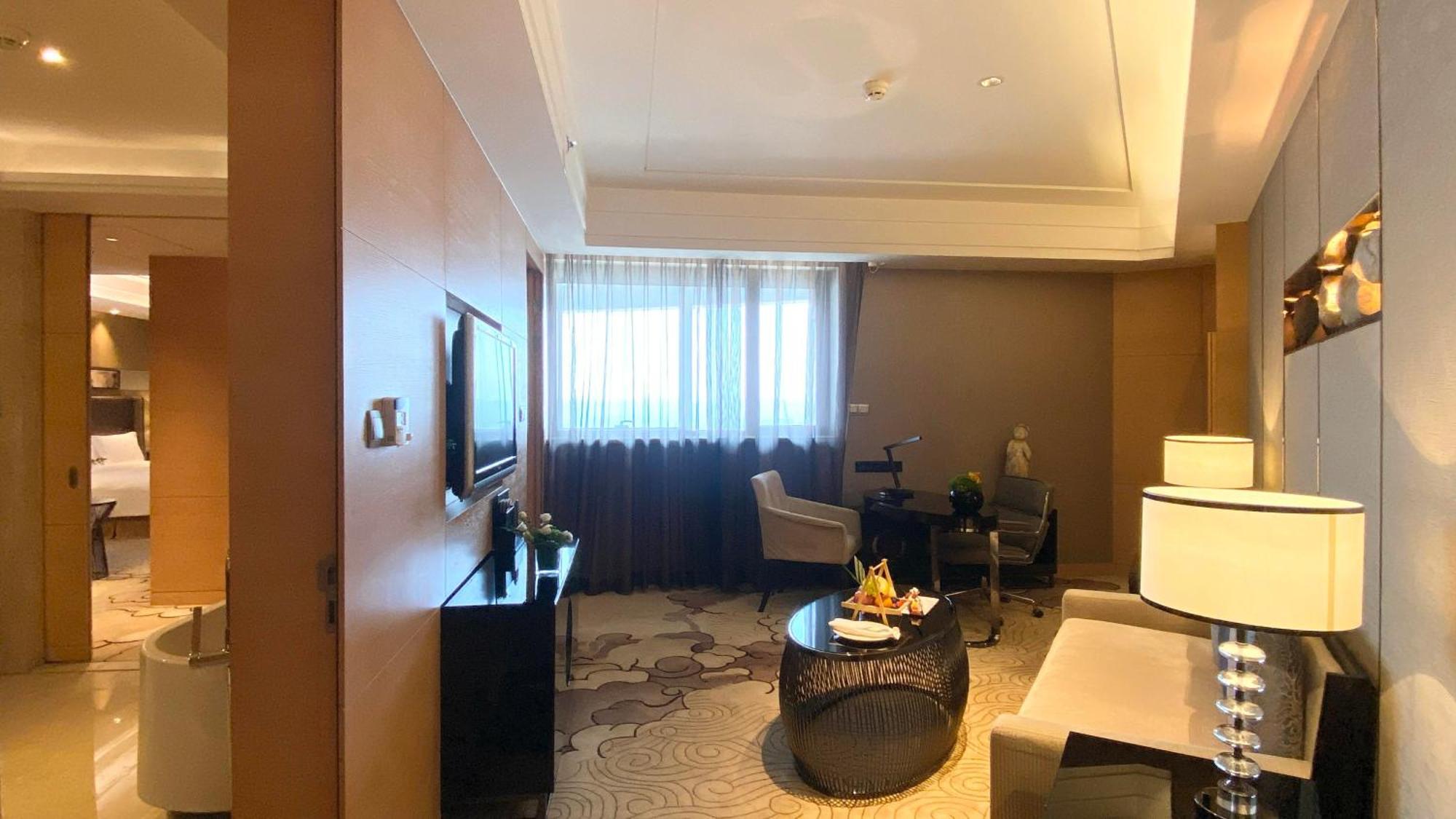 Отель Crowne Plaza Xi'An By Ihg Экстерьер фото
