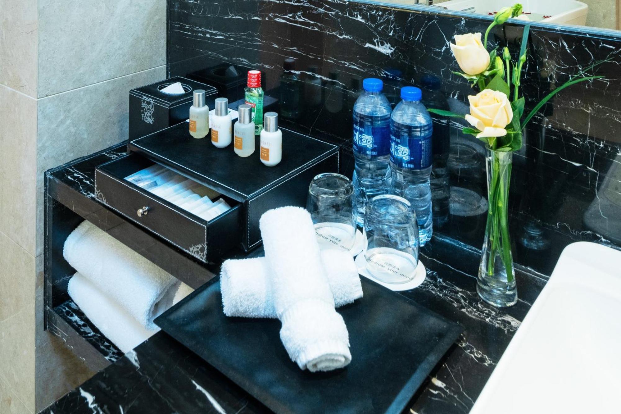 Отель Crowne Plaza Xi'An By Ihg Экстерьер фото